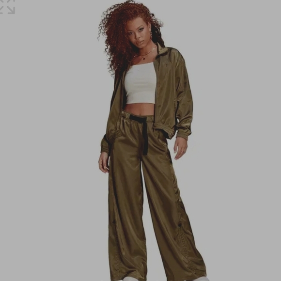 Adidas Satin Zip Track Jacket High Colar - Like New - Picture 2 of 12